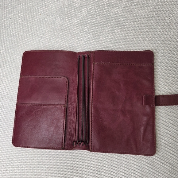 Planner Perfect Burgundy Leather Travelers Notebook - B6 Size - Picture 4 of 11